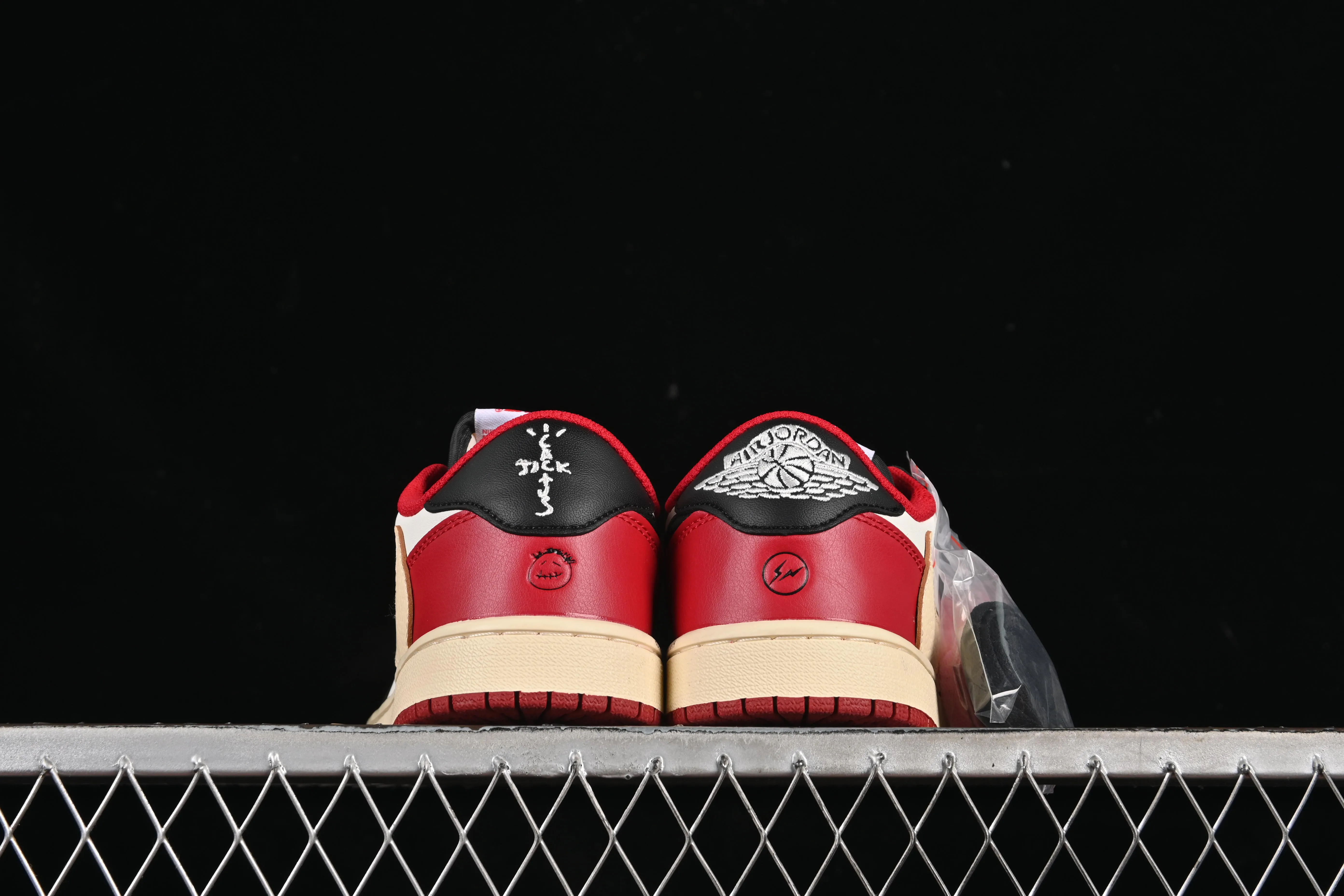 All categories Air Jordan Jordan series basketball shoes Air Jordan 1 Low Travis Scott x Air Jordan 1 Low OG AJ1 Joe 1 undercut low DM7866-106